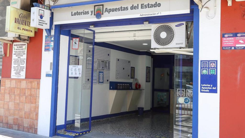 Exterior de una administración de lotería.