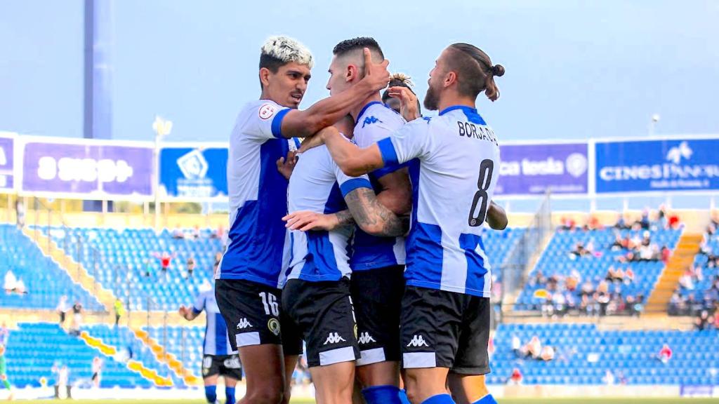 El Hércules golea al Mancha Real.