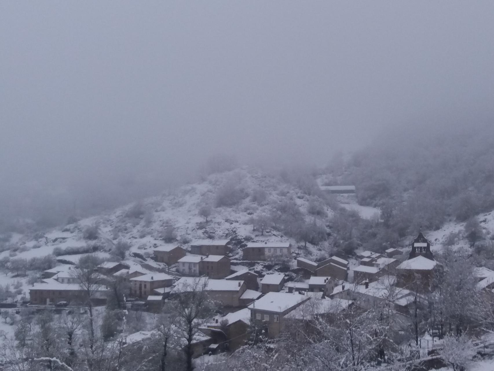 Nevadas en el valle de Valdetuejar (León), hace una semana.
