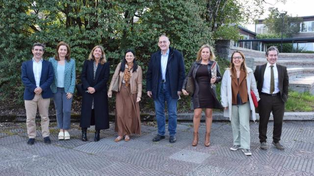 El rector de la UVigo y aspirante a revalidar el cargo, Manuel Reigosa, y miembros de su candidatura.