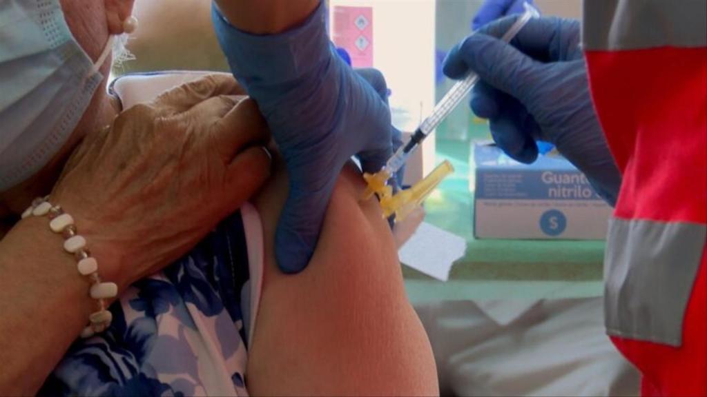 En España, la vacuna del herpes zóster se incluyó en el calendario común en 2022.