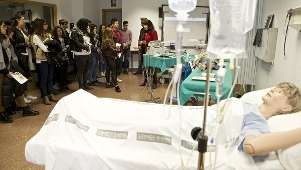 Una clase de Enfermería en la Universidad de Alicante.