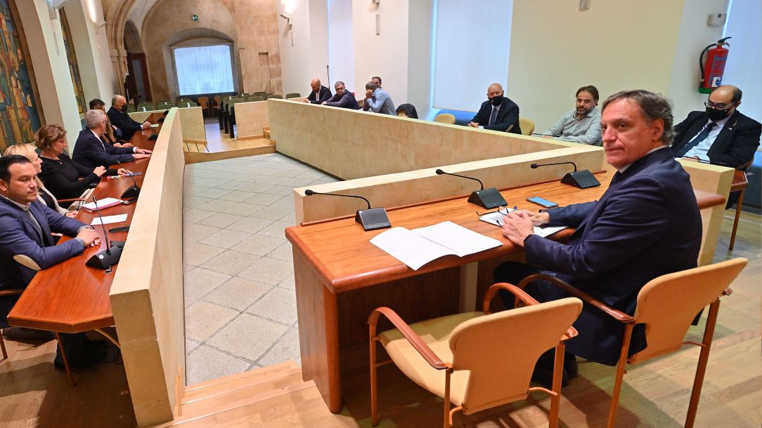 Reunión de la comisión mixta entre el Ayuntamiento de Salamanca y la Asociación de Hostelería