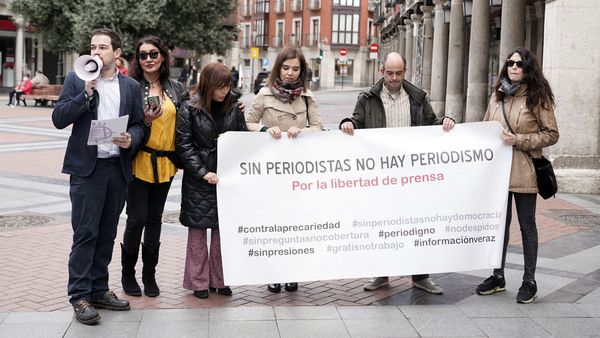 Rubén Cacho / ICAL . La Asociación de la Prensa de Valladolid convoca una concentración con motivo del Día Mundial de la Libertad de Prensa