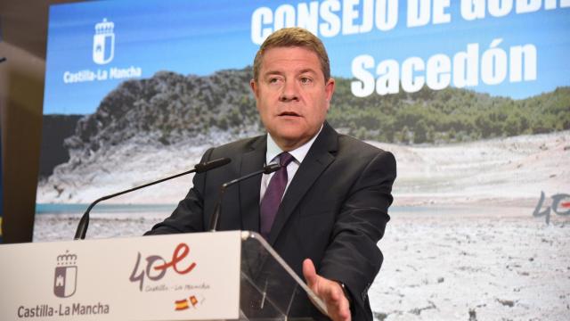 Emiliano García-Page este martes en Sacedón (Guadalajara). Foto: JCCM.