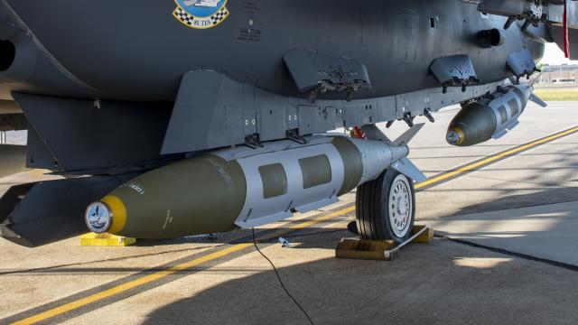 Misil Quicksink, con una pegatina en la punta ocultando el nuevo buscador