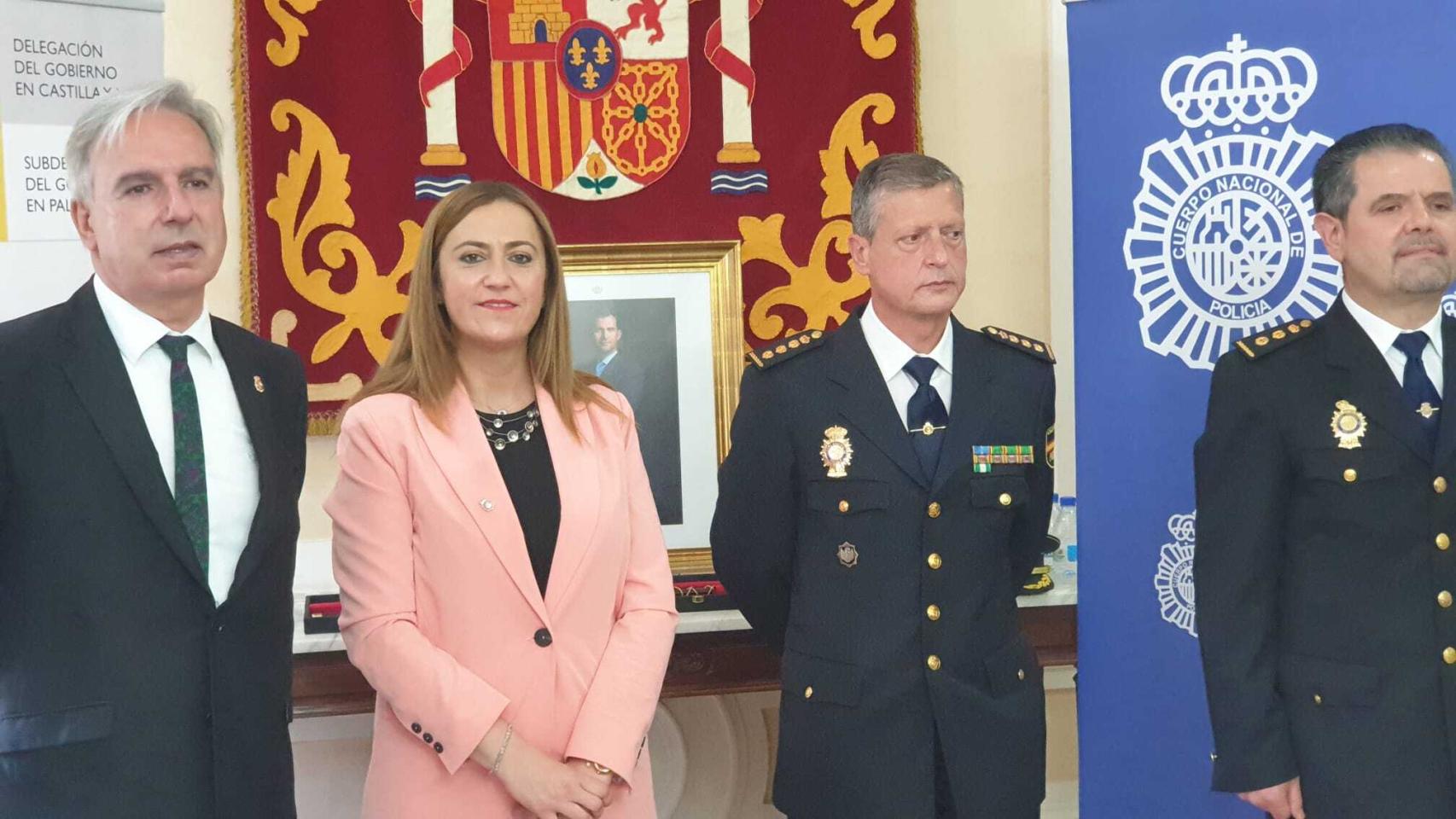 Virginia Barcones en la presentación de Honorio Pérez Pablos como jefe provincial de la Policía Nacional en Palencia.