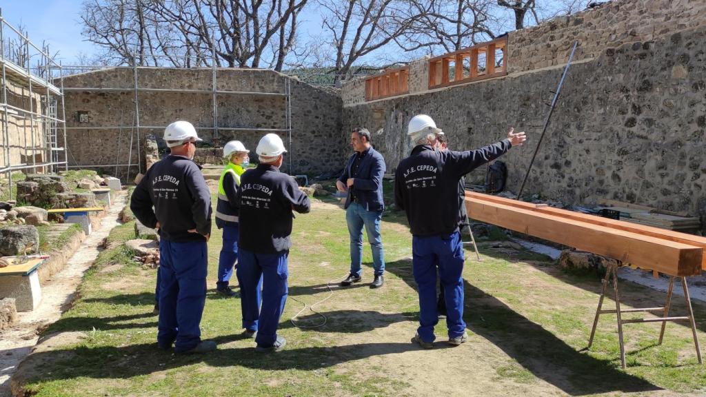 Formación en albañilería para el arreglo de la ermita de Cepeda