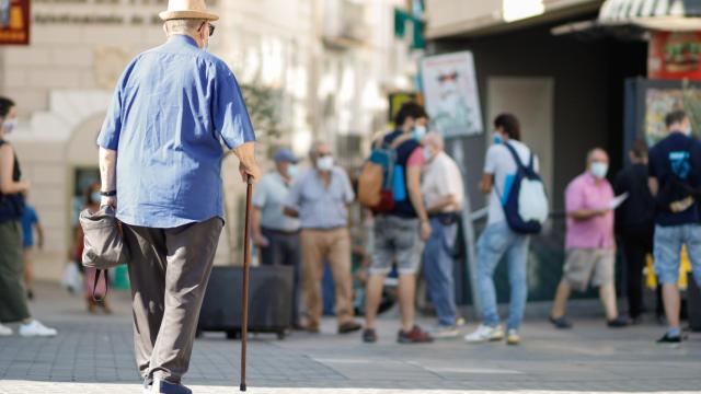 Una persona de la tercera edad en Mérida. EP.