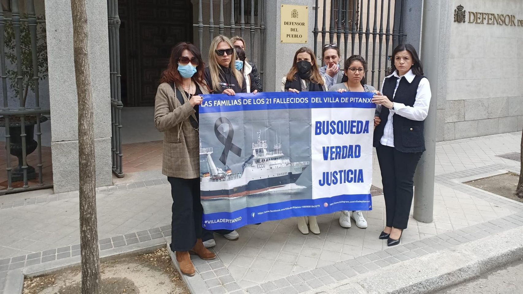 Familiares de los fallecidos en el Villa de Pitanxo.