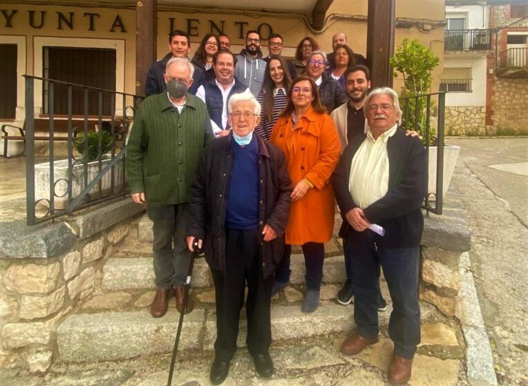 Homenaje a Mauricio Martínez Machón, alcalde de Valdarachas. Foto: Ayuntamiento de Yebes.
