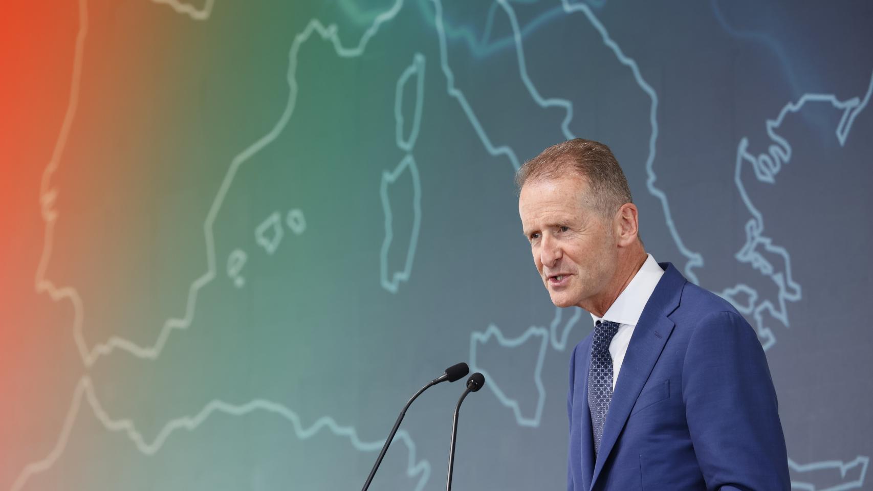 Herbert Diess, CEO de Volkswagen durante la presentación de la futura gigafactoría de baterías de Sagunto.