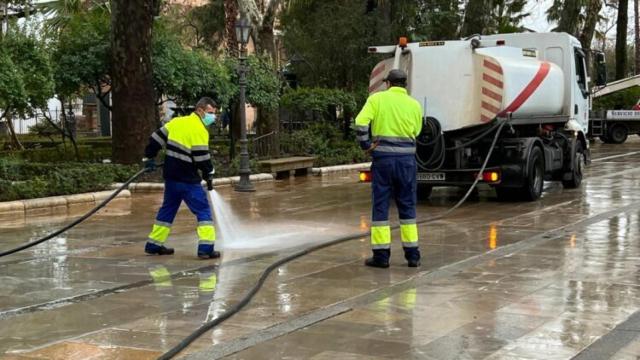 Trabajadores de la empresa de limpieza Soliarsa.