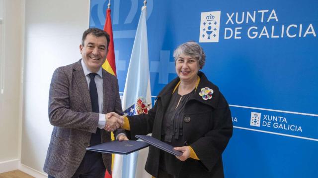 Firma del acuerdo entre la Xunta y la Asociación