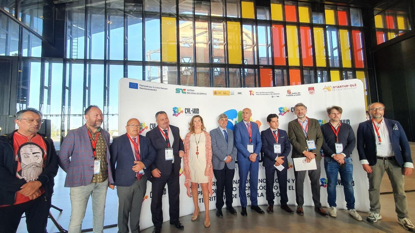 Foto oficial de la inauguración del CyL-HUB