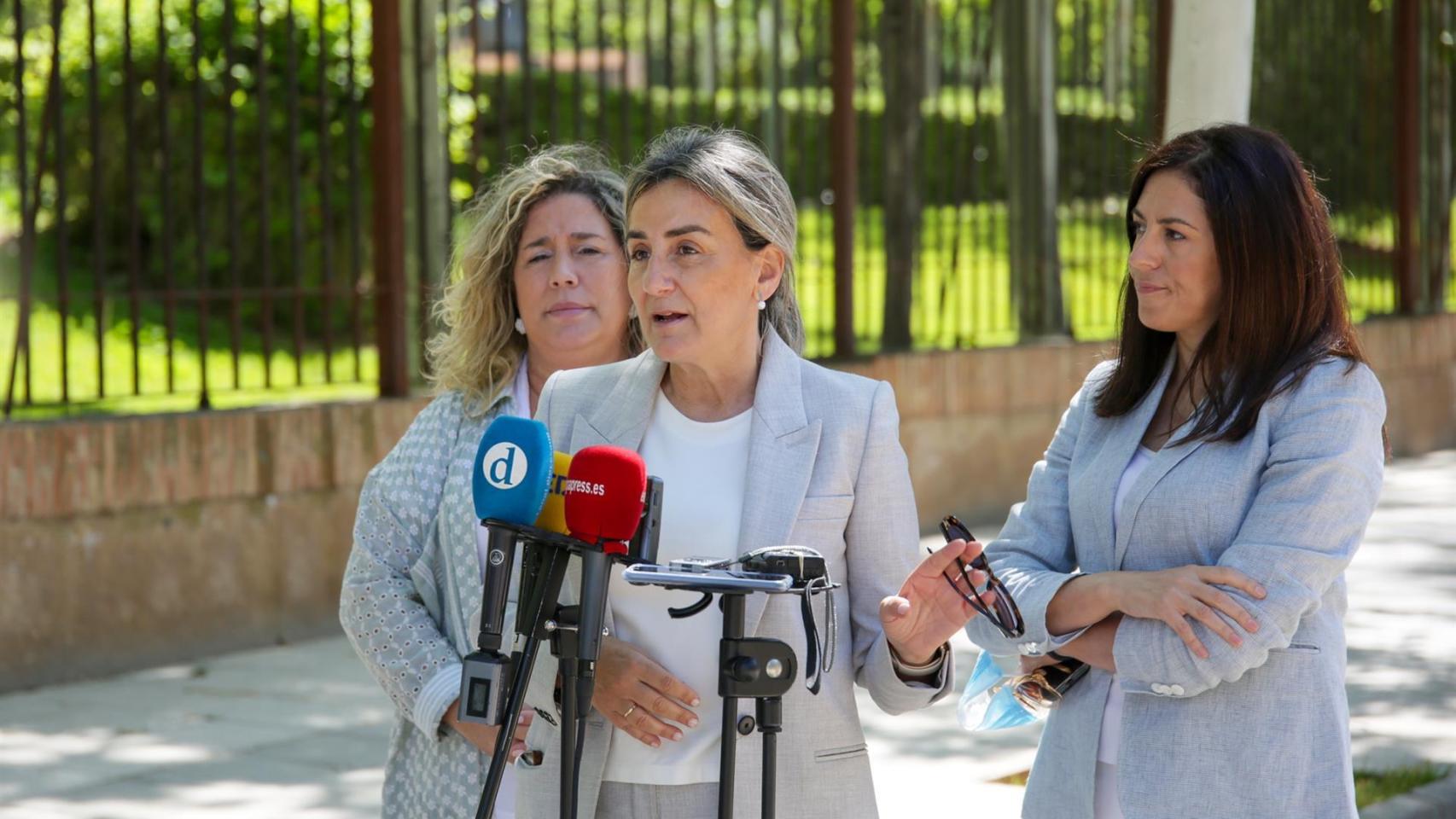La alcaldesa de Toledo, Milagros Tolón, en una rueda de prensa este viernes.