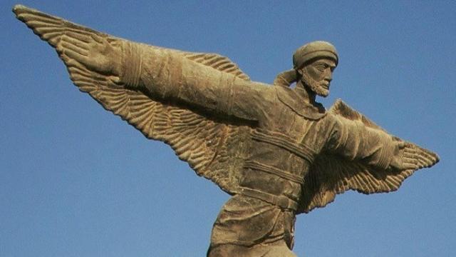 Abbás Ibn Firnás es muy conocido en el mundo árabe.