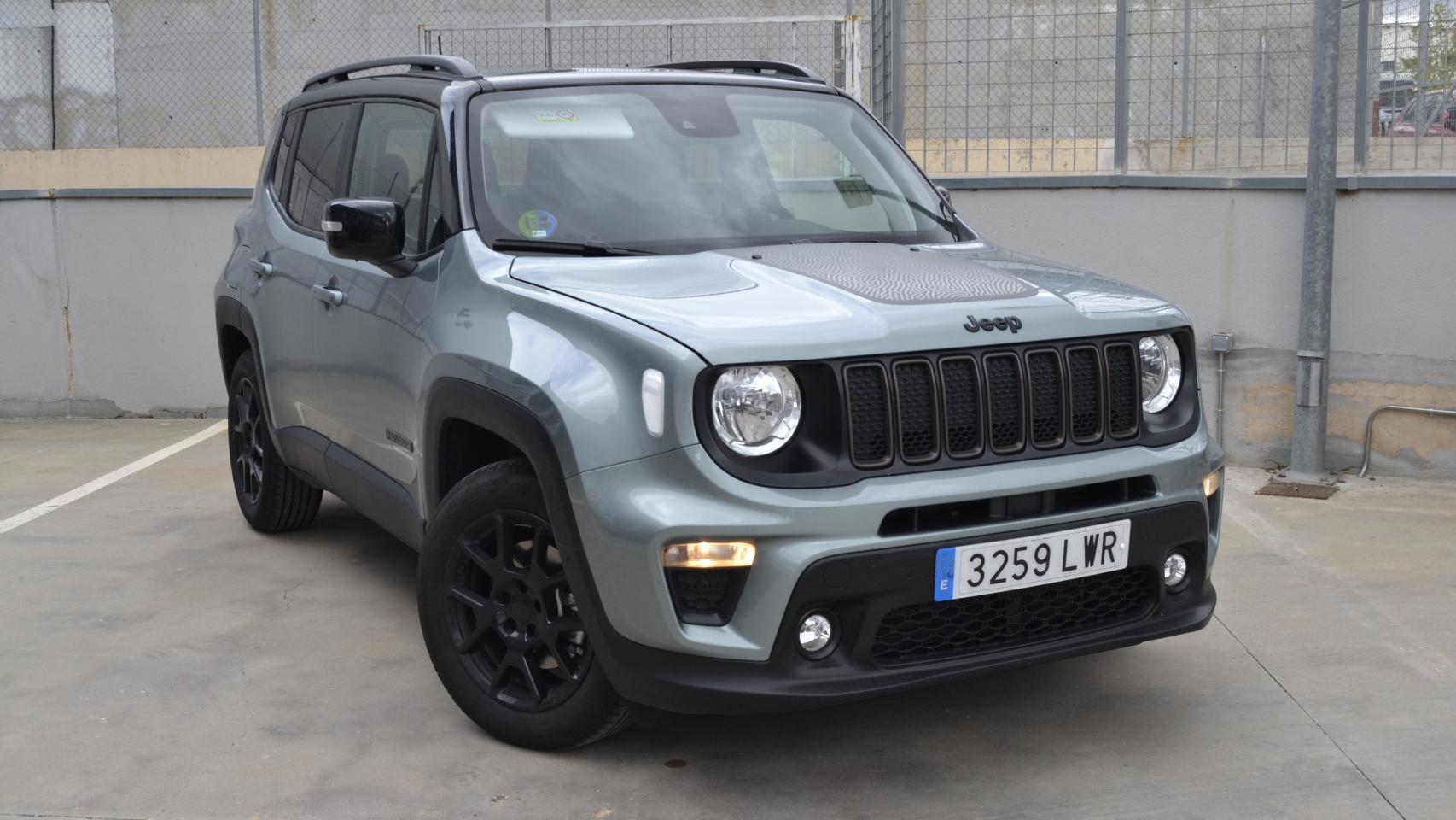 El Jeep Renegade aumenta la oferta de motores electrificados con esta versión e-hybrid.