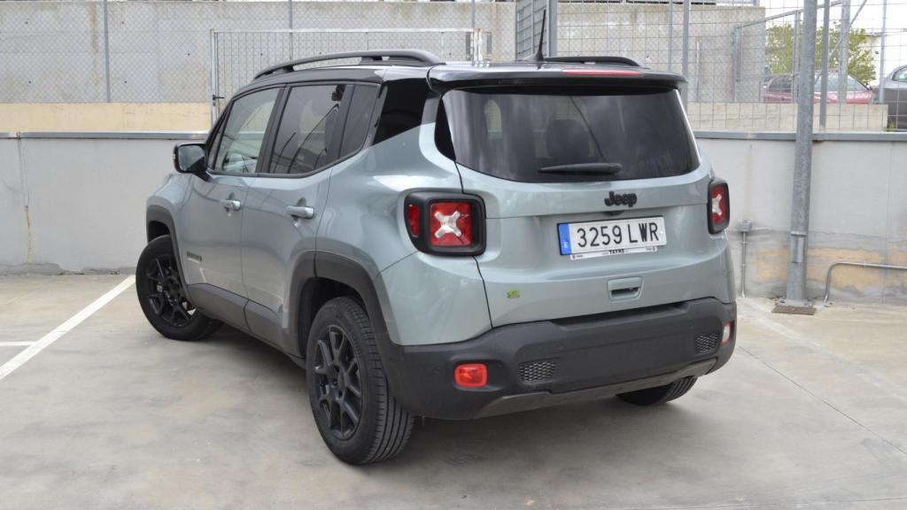 Incorpora un motor 1.5 gasolina de 130CV combinado con un propulsor eléctrico de 15 kW (20CV).