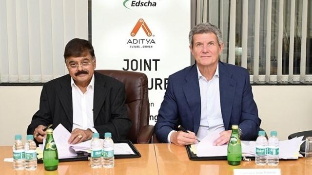 C. Jayaraman (Aditya) y Francisco J. Riberas (Gestamp).