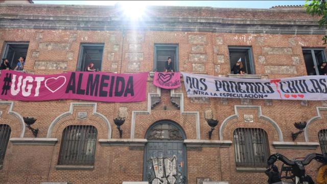 Activistas irrumpen en un edificio de UGT: Desde hoy queda a disposición de los movimientos sociales