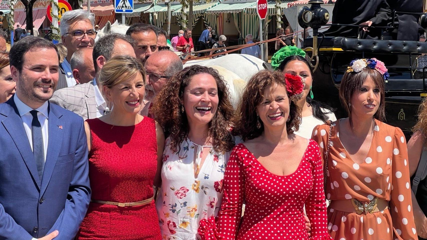 La vicepresidenta del Gobierno y ministra de Trabajo, Yolanda Díaz, junto a dirigentes de IU y Podemos en Andalucía.