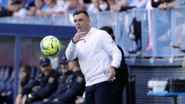 Pablo Guede durante el partido contra el Oviedo