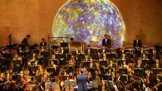 'Los planetas', bajo la batuta de Josep Vicent para las composiciones de Holst.