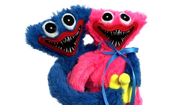 Dos muñecos de la colección Huggy Wuggy.