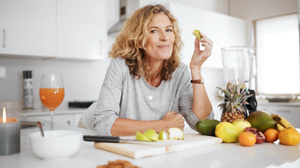 La alimentación ideal antiedad para la mujer
