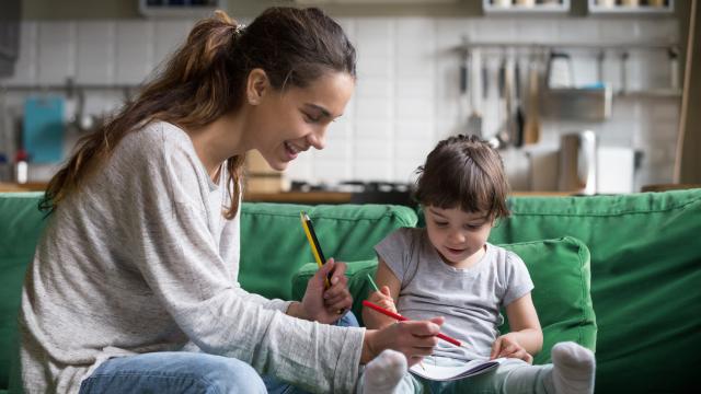 La mayoría de personas que piensan trabajar un tiempo de 'au pairs' son mujeres.