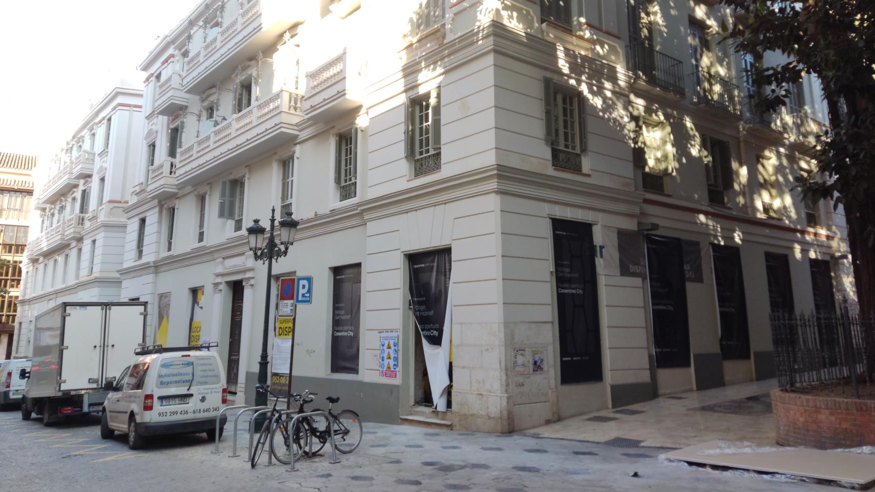 Imagen del local de la Plaza del Teatro, en Málaga, donde estará situado el local de Grupo Consentino.