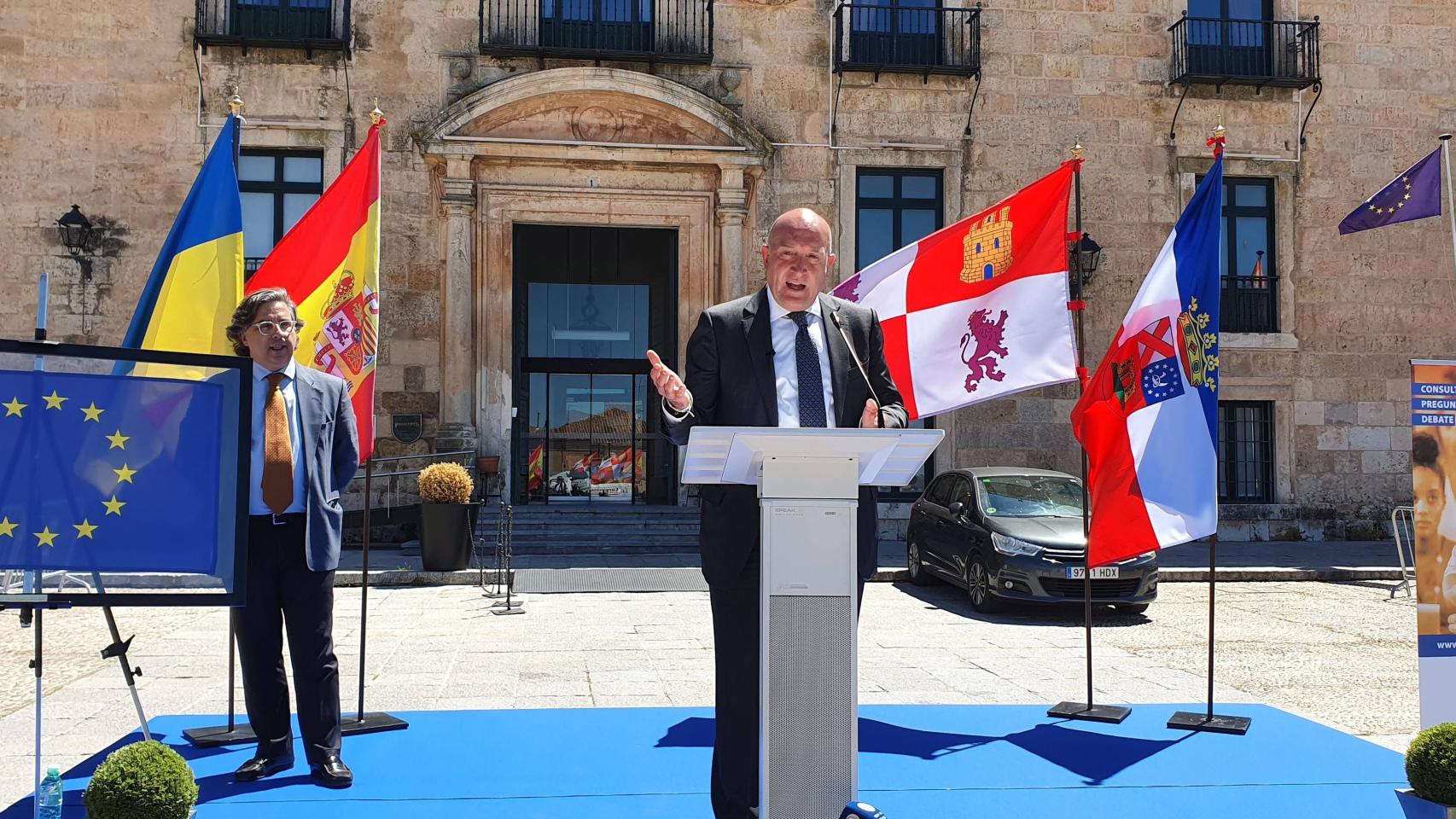 Jesús Julio Carnero en su visita a Lerma.