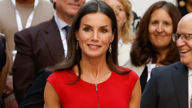 Letizia posando el en acto al que acudió el lunes.