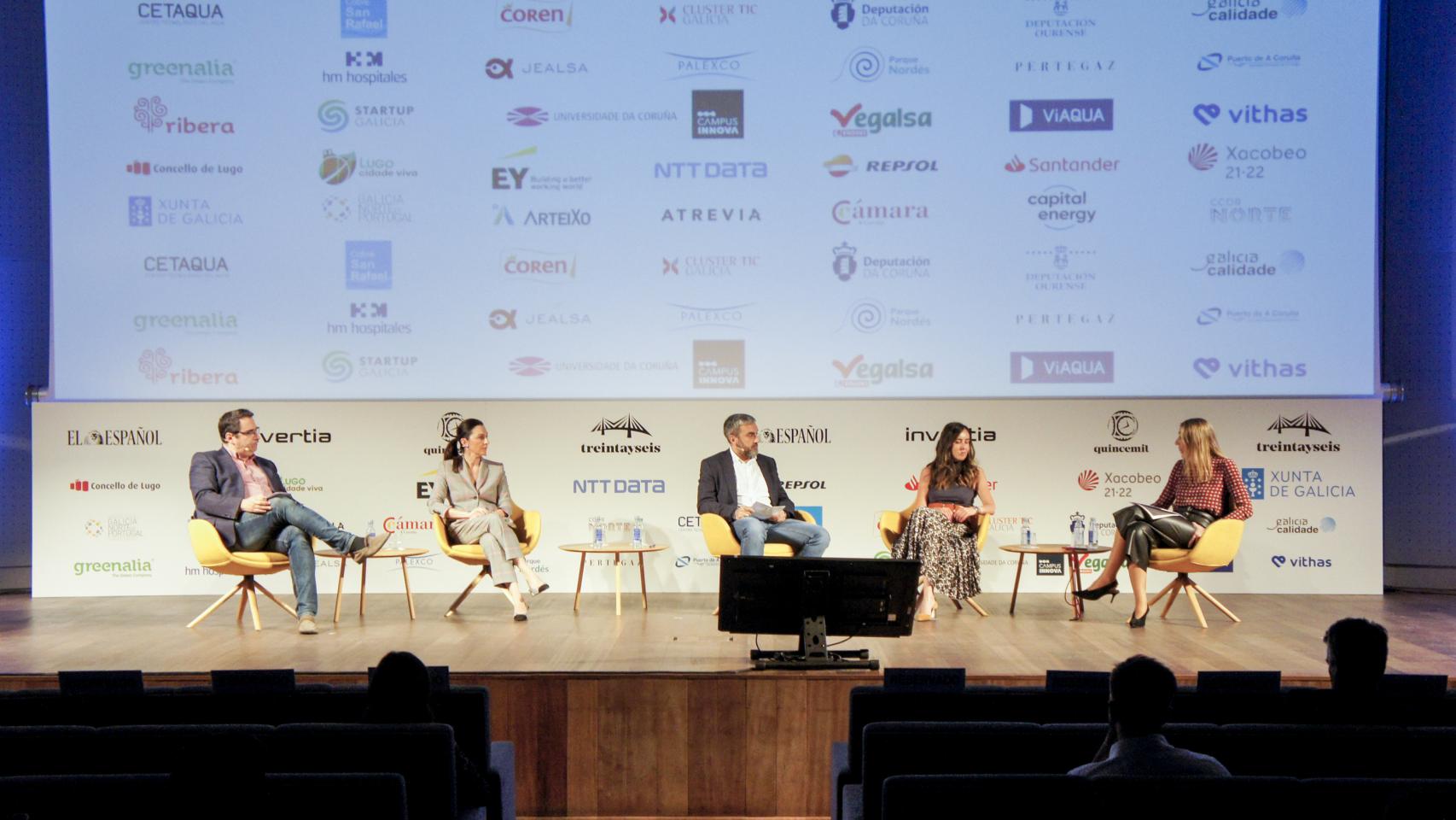 Imagen de la mesa redonda 'RSC', en la primera jornada del Foro Económico Español 'La Galicia que viene'.