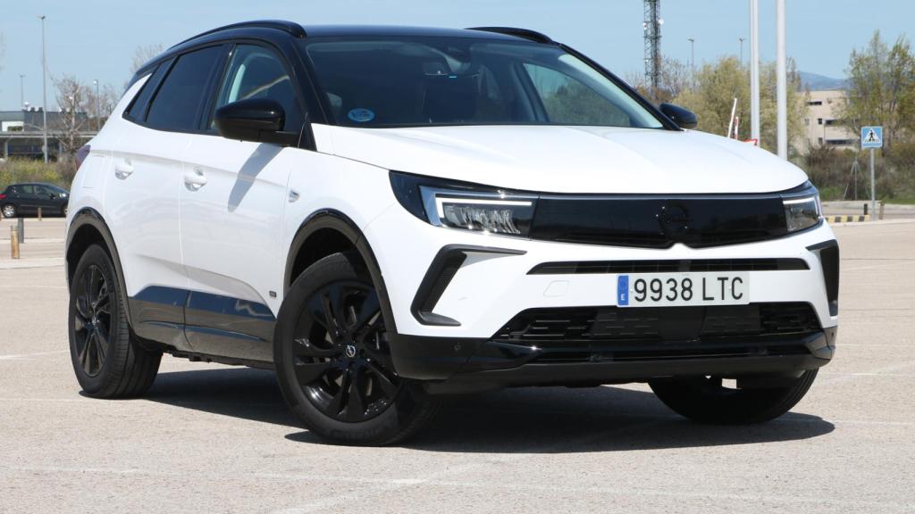 Versión probada del Opel Grandland híbrido enchufable.