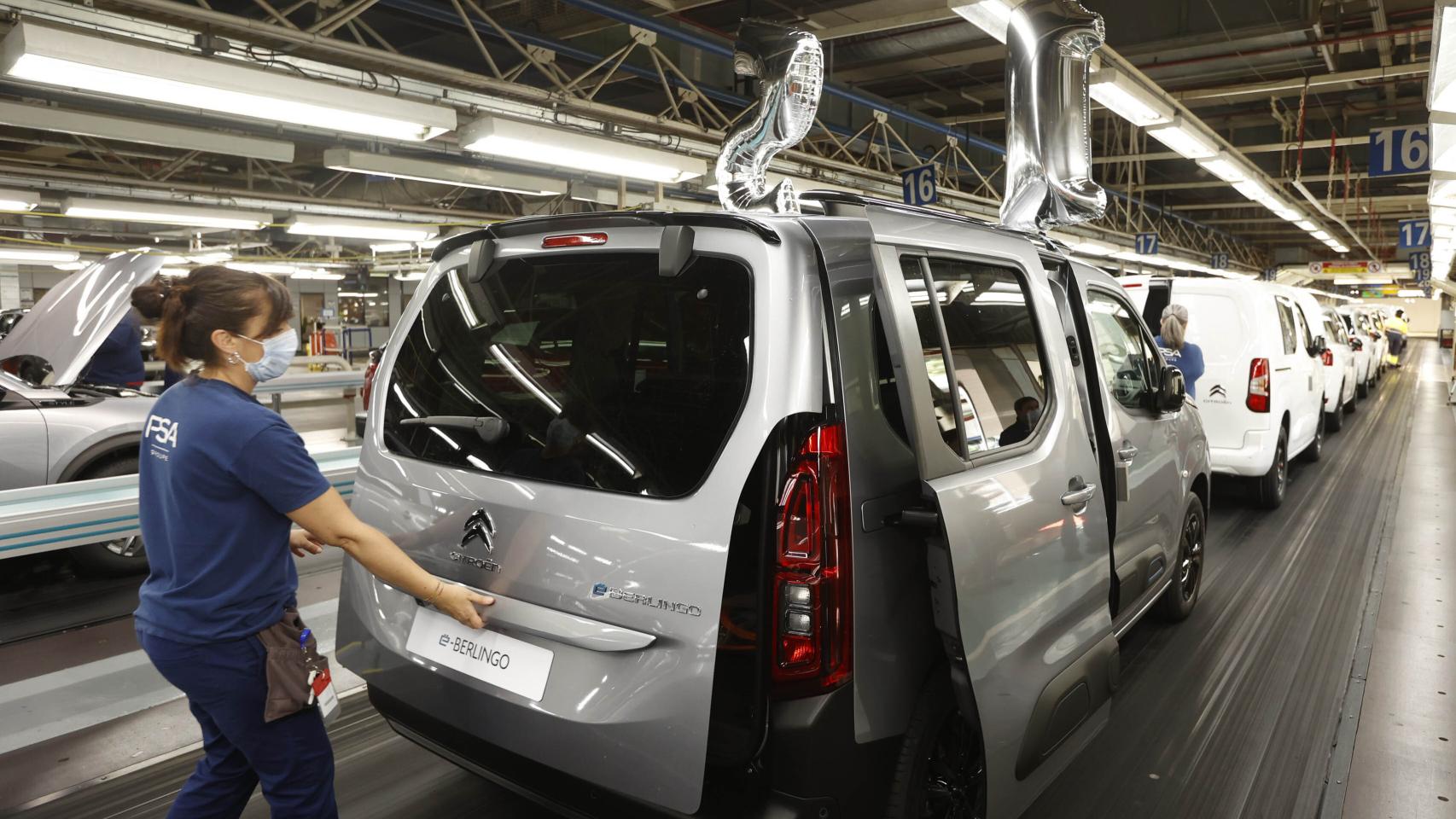 Imagen de la planta de Stellantis en Vigo donde se fabrican modelos también de Toyota.