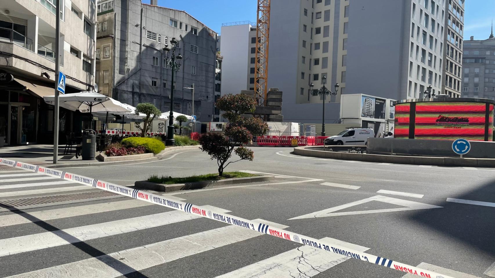 La calle Serafín Avendaño acordonada por un escape de gas.