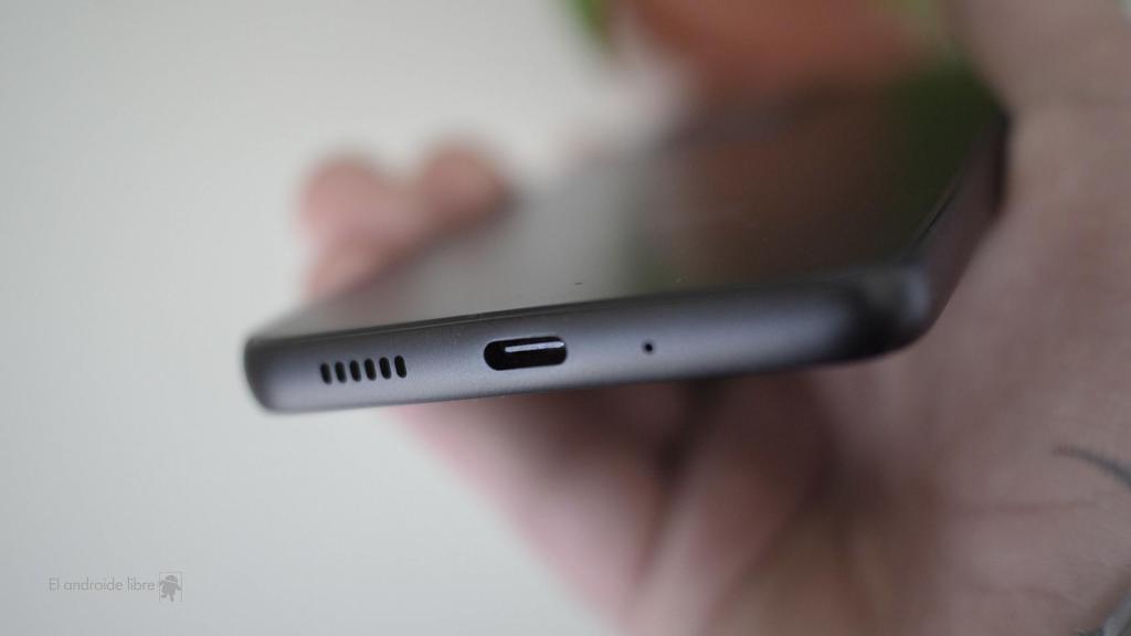 Samsung Galaxy A33 puerto USB