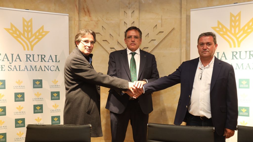 Renovación del convenio entre Caja Rural de Salamanca y la Asociación de Taxistas Radio Auto Taxi