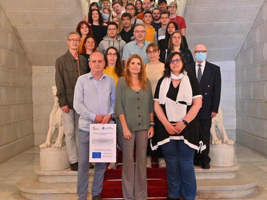 Alunos del IES Fernando de Rojas son recibidos por la concejala Almudena Parres