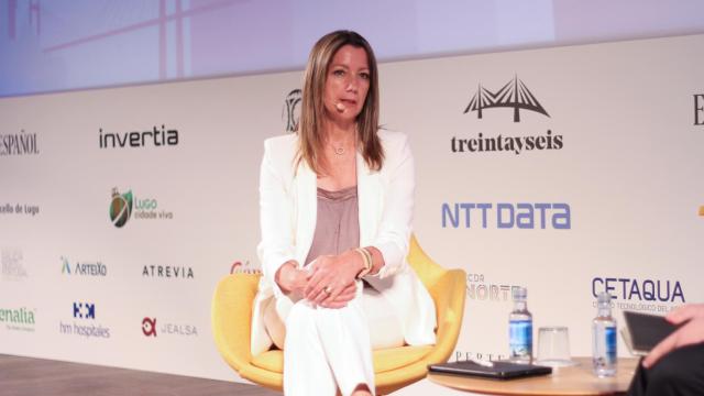 Lara Méndez, alcaldesa de Lugo, durante su conversación bajo el título 'Proyecto de recuperación económica de la ciudad de Lugo', en la segunda jornada del Foro Económico Español 'La Galicia que viene'.
