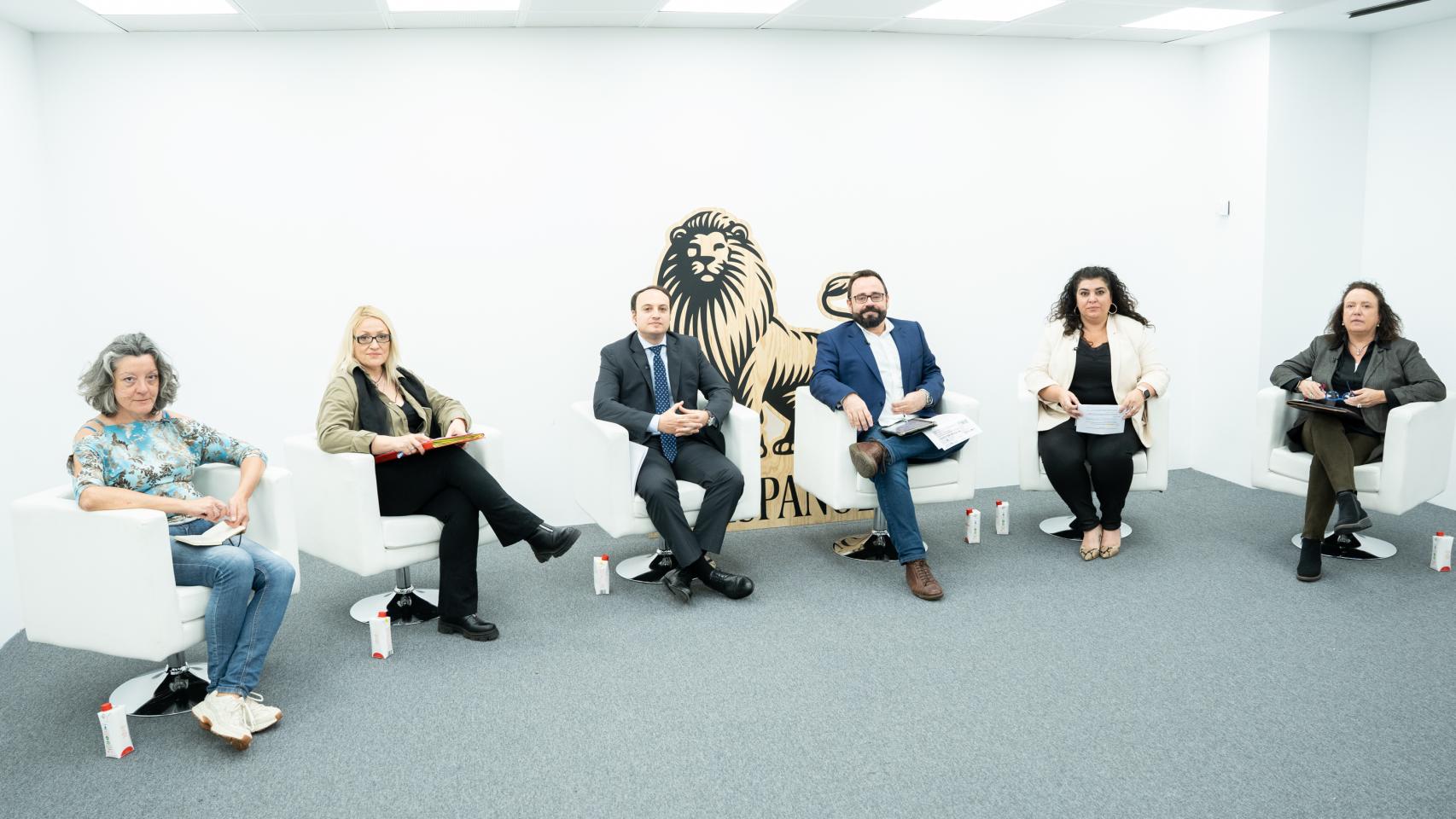 Alicia Díaz Encabo, Eva Oliver García, Luis José Cruz Mateos, Eduardo Ortega, Raquel Pérez y Marisa García-Añoveros García.