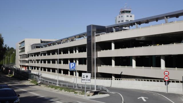 Aparcamiento del aeropuerto de Vigo.