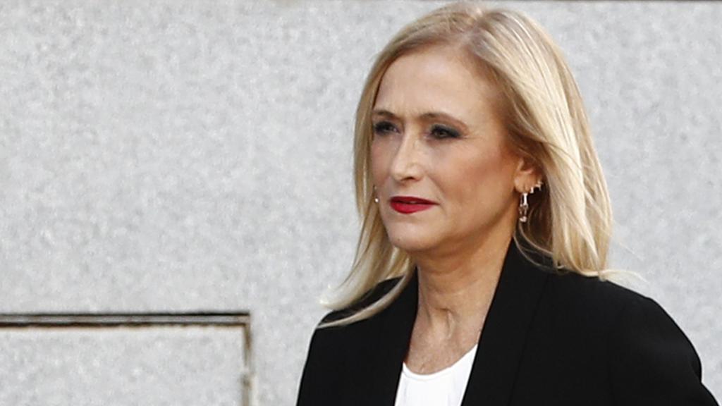 Cristina Cifuentes, por las calles de Madrid en octubre de 2019.