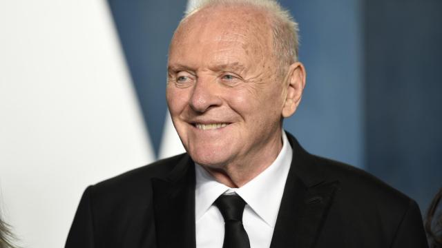 El célebre actor Anthony Hopkins en una imagen de archivo tomada en marzo de 2022.