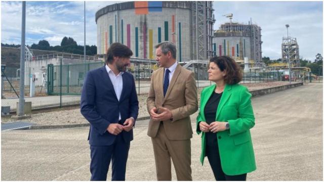 Miñones y Rivas en su visita a Reganosa.