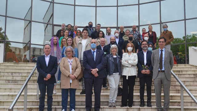 Autoridades e investigadores de la Cátedra Unesco de la UVigo.