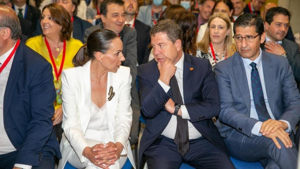 Page charla con la alcaldesa de Ciudad Real.