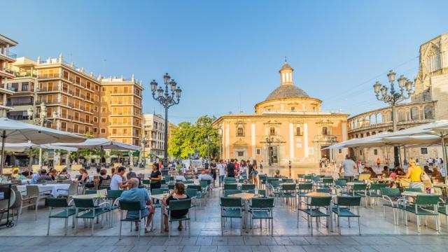 Imagen de archivo de una terraza en Valencia.
